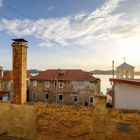 On The Rock Apartments Sibenik Exterior photo